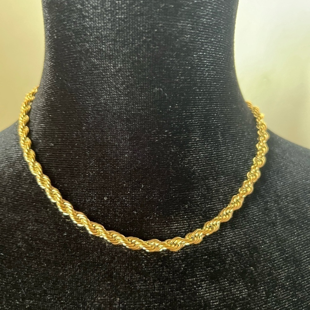 New Gold Plated Stainless Steel Fashion Twisted Rope Chain Necklace. NWT